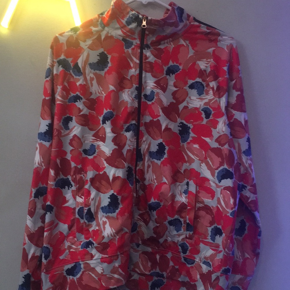 Flowers and workout jacket ❤️🦋